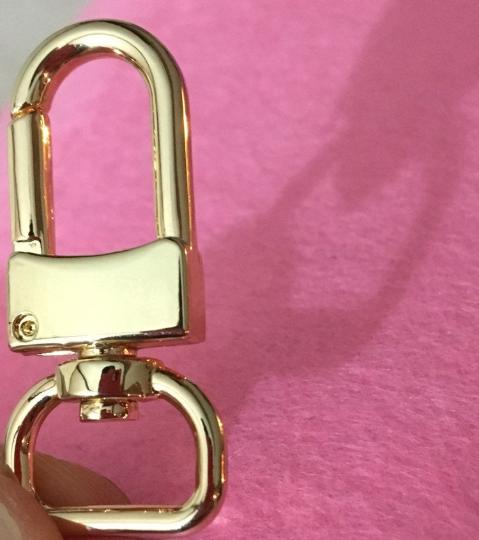 luggage tag clasp