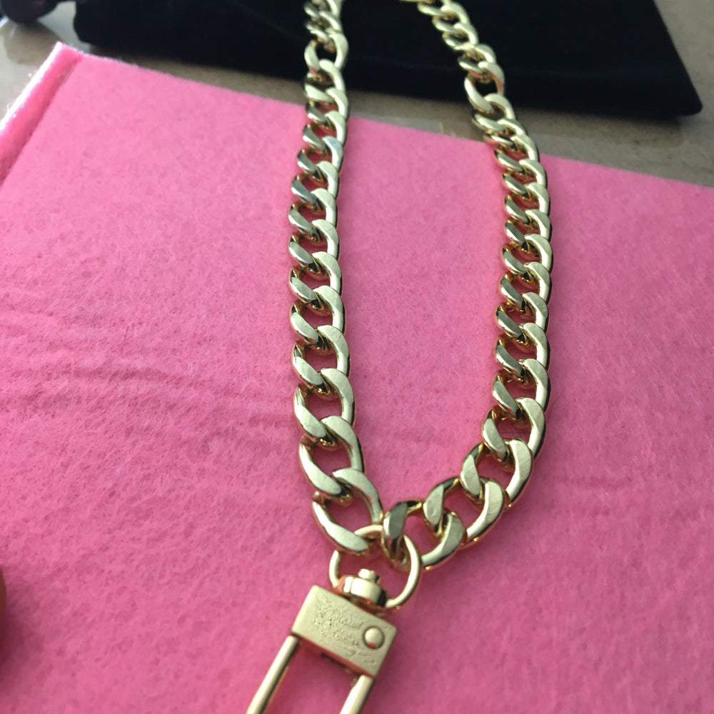 
                  
                    Chain Wristlet Gold (9mm) Curb
                  
                