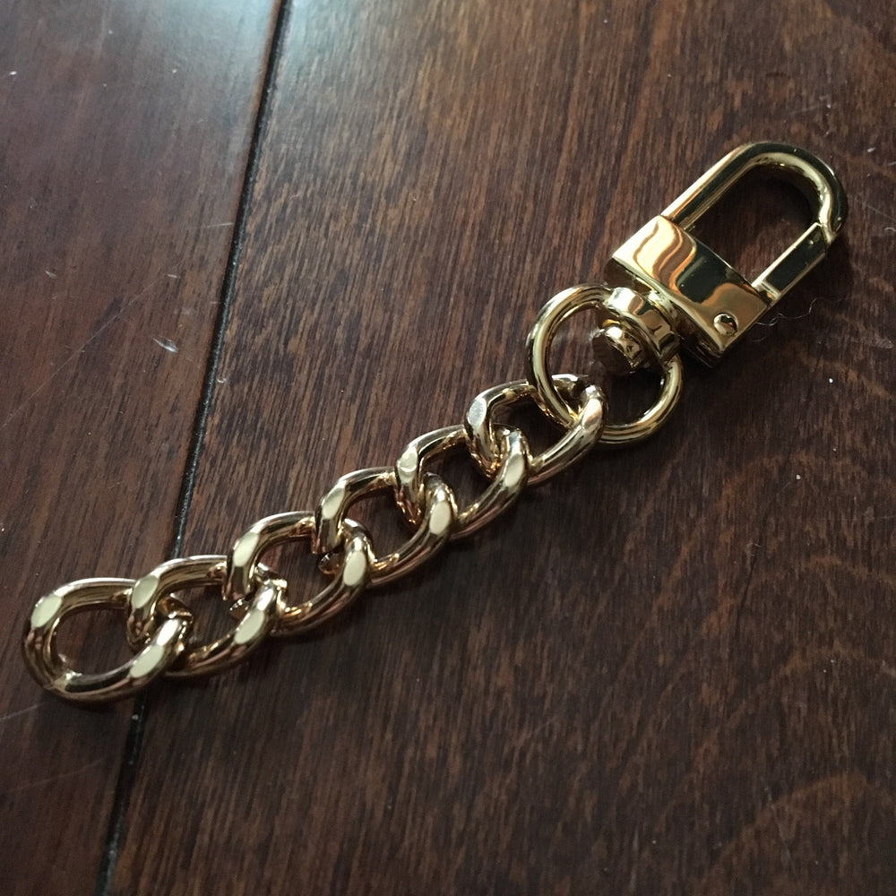 
                  
                    Thick Curb Purse Chain Extender - 10mm
                  
                