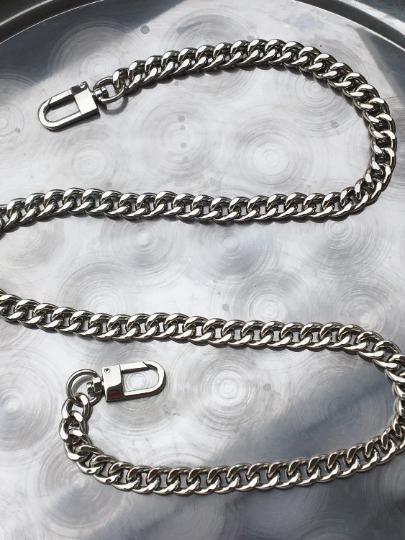
                  
                    Thick Curb Purse Chain - 10mm
                  
                
