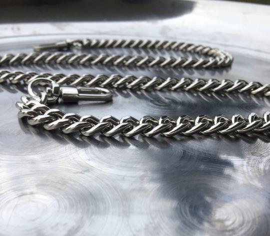 
                  
                    Thick Curb Purse Chain - 10mm
                  
                
